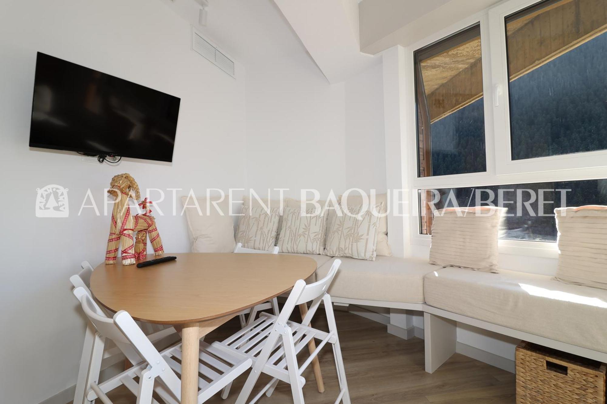 Apartarent 1500 บาเกย์รา-เบเรต ภายนอก รูปภาพ