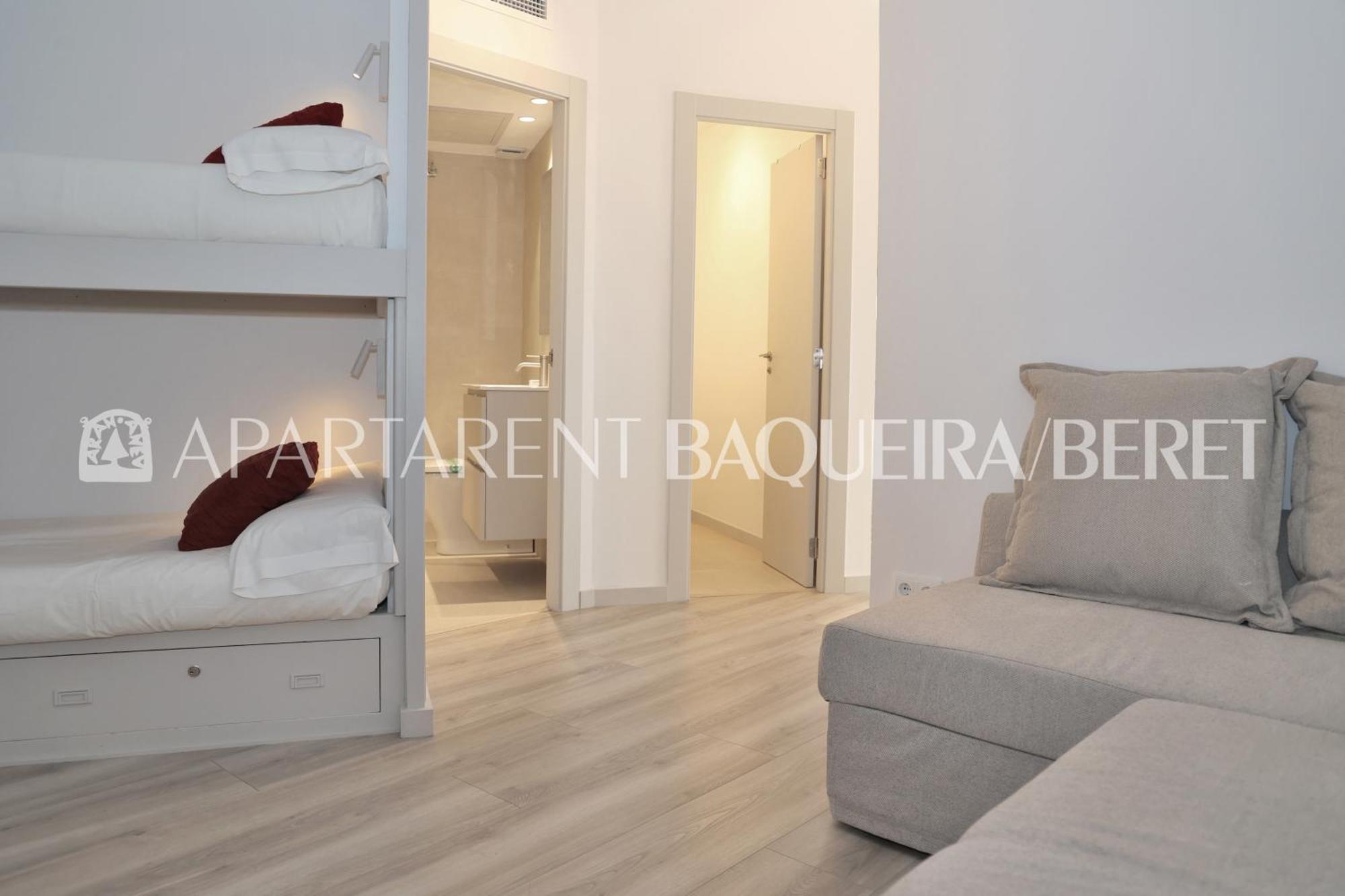 Apartarent 1500 บาเกย์รา-เบเรต ภายนอก รูปภาพ